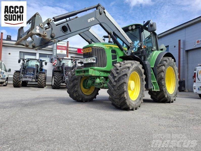 John Deere 7530 E Traktorit