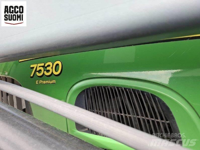 John Deere 7530 E Traktorit