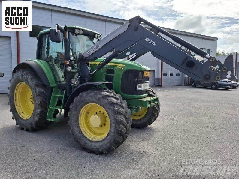 John Deere 7530 E Traktorit