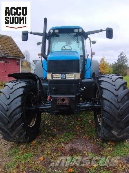 New Holland TM175 Traktorit