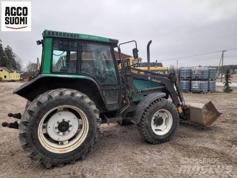 Valmet 6200 Traktorit