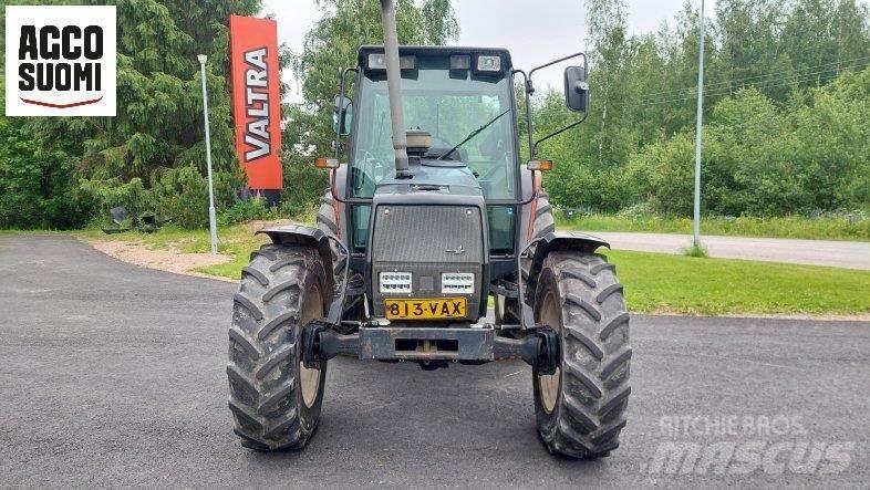 Valmet 6400 Traktorit