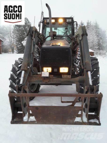 Valmet 8100 Traktorit
