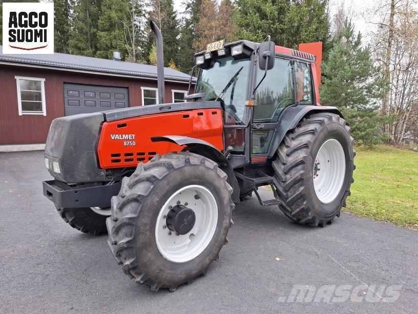 Valmet 8750 Traktorit