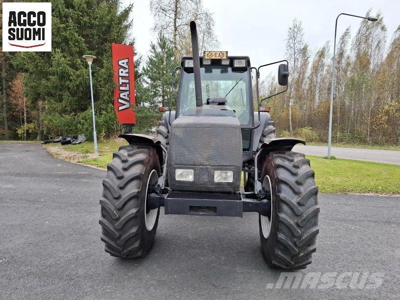 Valmet 8750 Traktorit