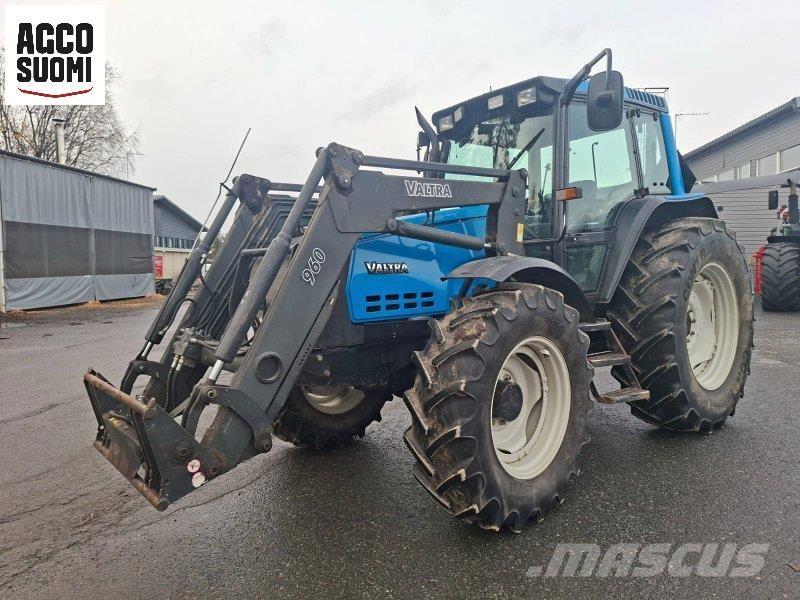 Valtra 6750 HITECH Traktorit