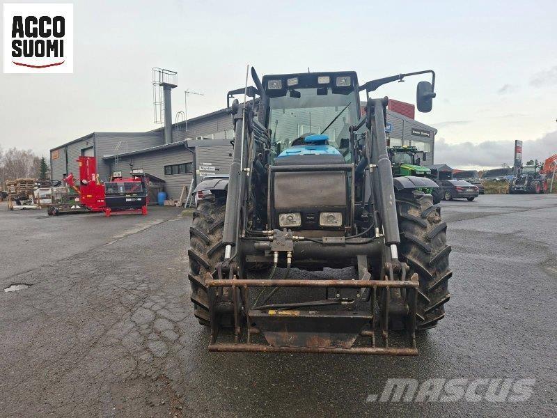 Valtra 6750 HITECH Traktorit