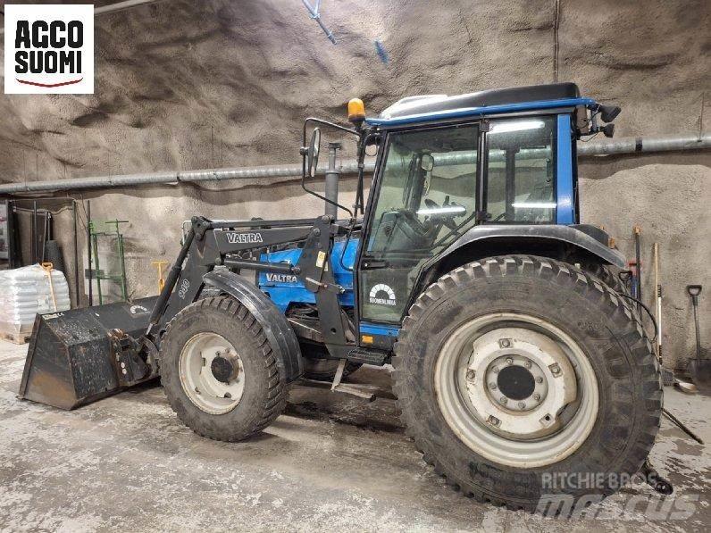Valtra 700 Traktorit