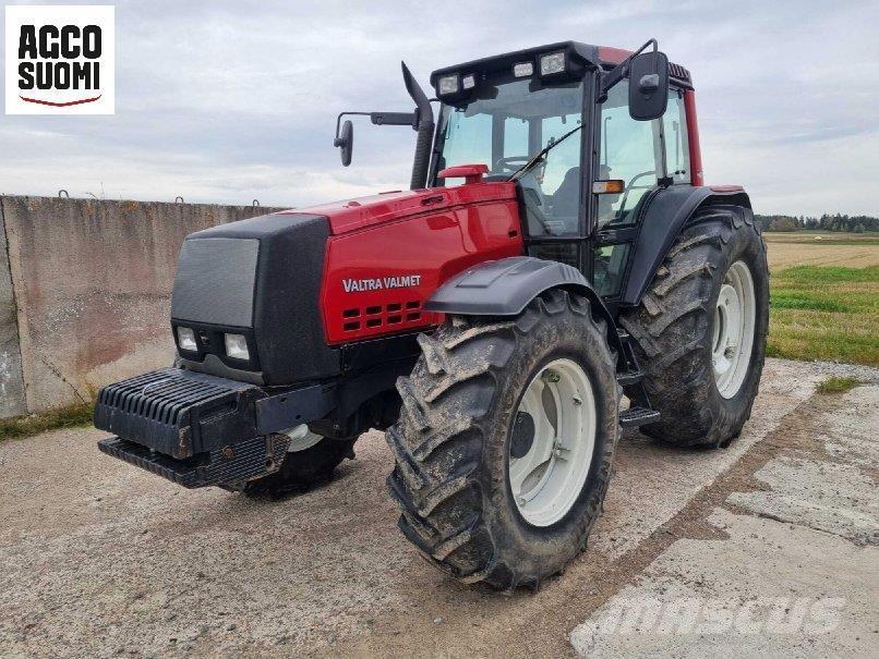 Valtra 8050 HT Traktorit
