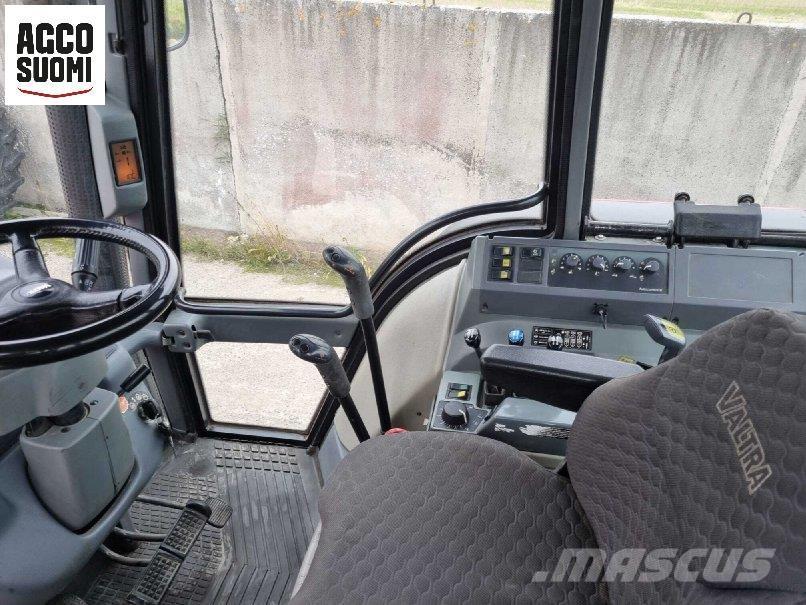 Valtra 8050 HT Traktorit