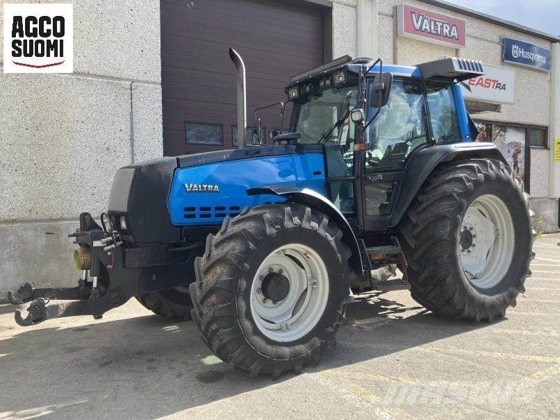 Valtra 8050 MEGA Traktorit