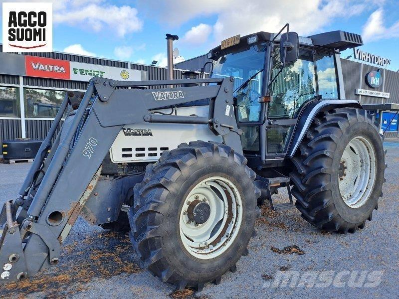Valtra 8400 Traktorit