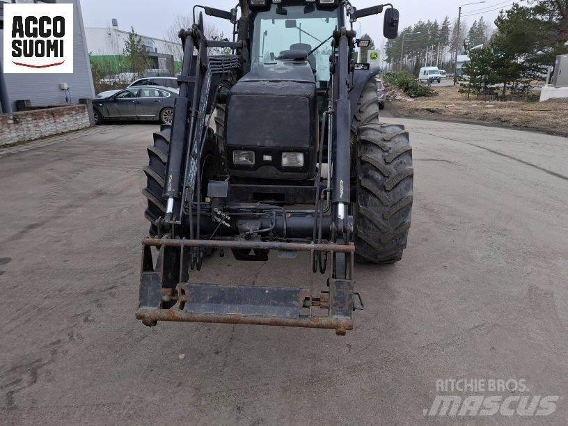 Valtra 8450 HITECH Traktorit