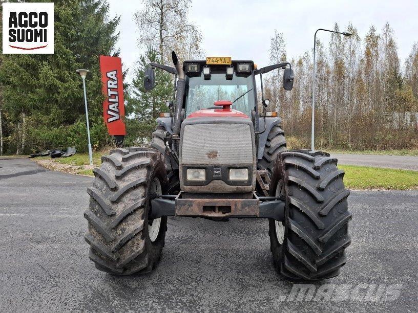 Valtra 8550 HT Traktorit