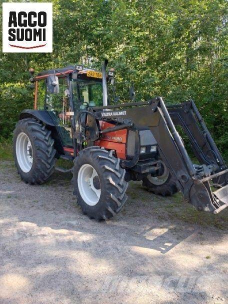 Valtra 900 Traktorit