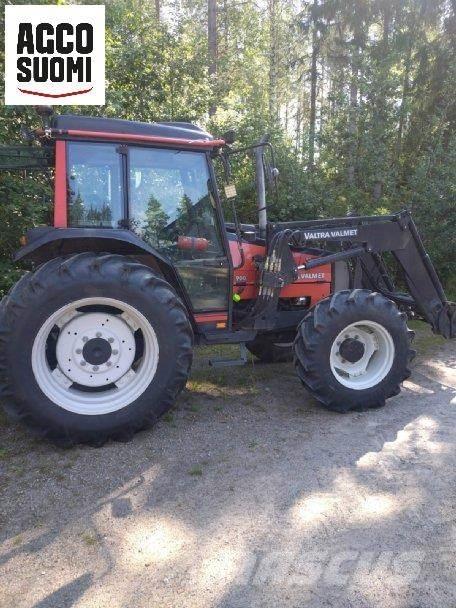 Valtra 900 Traktorit