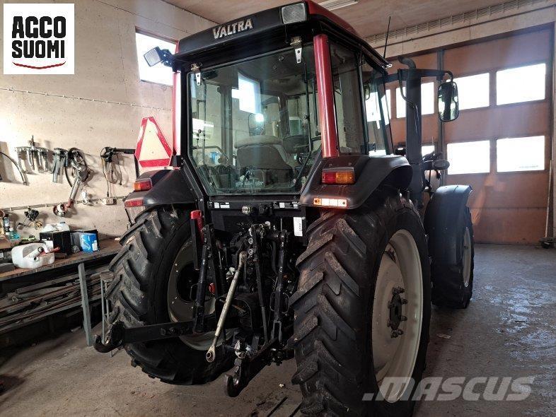 Valtra A92 Traktorit