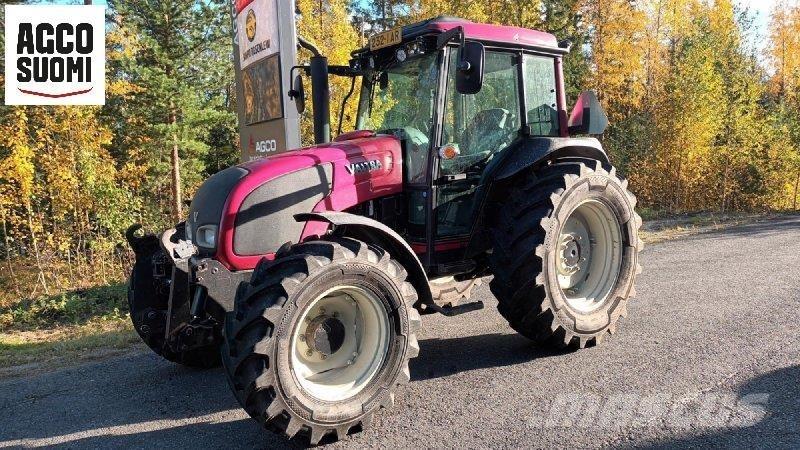 Valtra A92 Traktorit