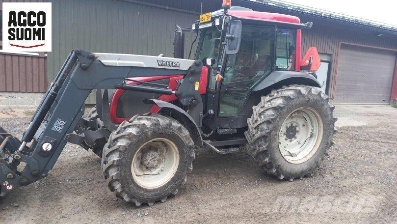 Valtra A93 Traktorit