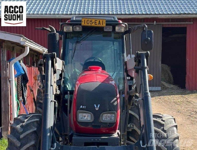 Valtra A93 HT Traktorit