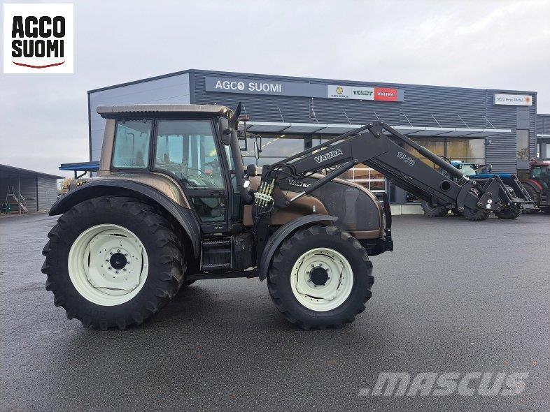 Valtra M120 Traktorit