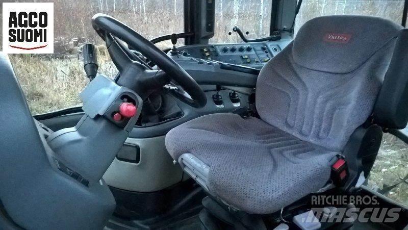 Valtra M130 Traktorit