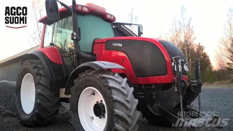 Valtra M130 Traktorit