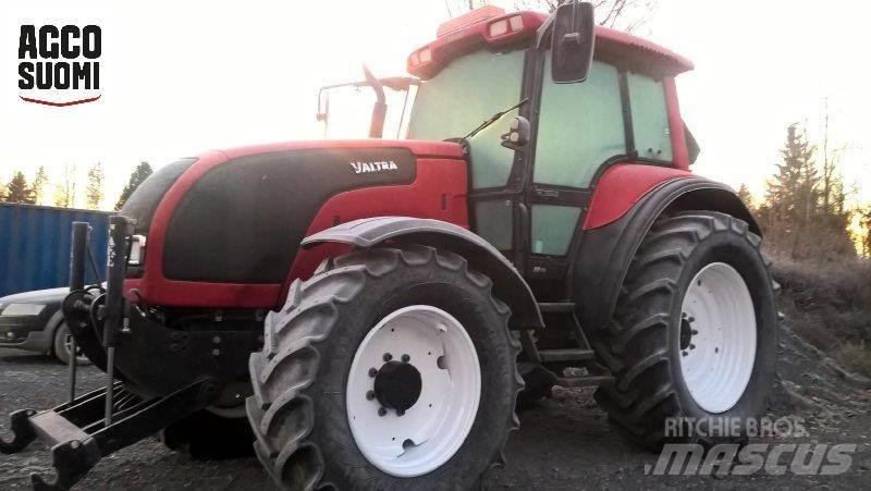 Valtra M130 Traktorit