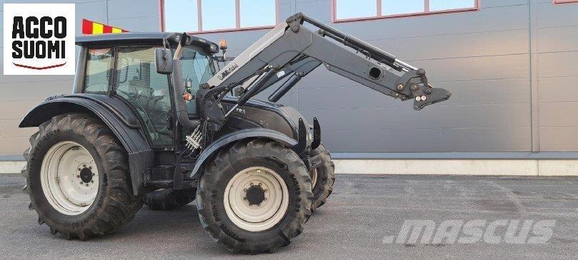 Valtra N121 HITECH Traktorit