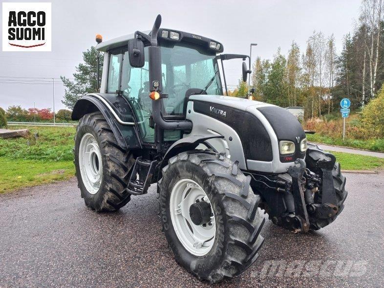Valtra N141 A Traktorit