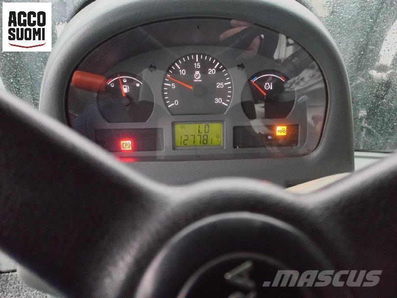 Valtra N141 H Traktorit