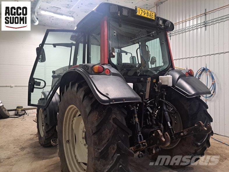 Valtra N141 HITECH Traktorit