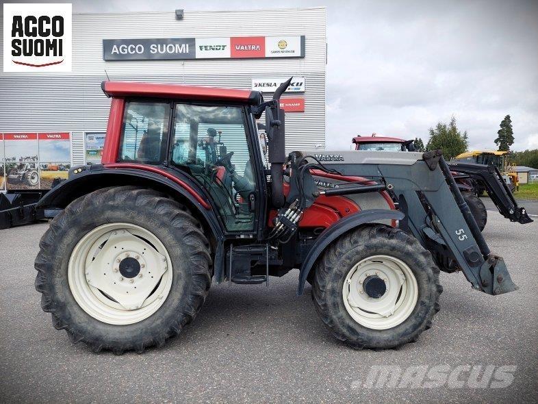 Valtra N141 HITECH Traktorit