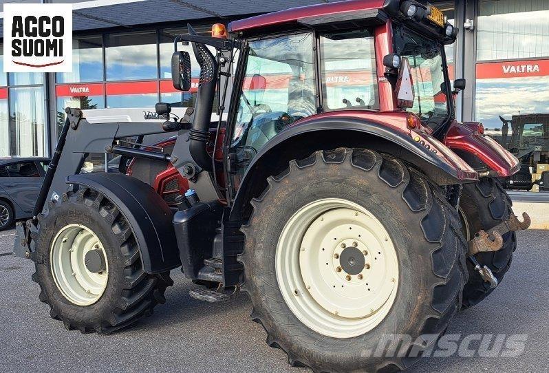 Valtra N143 V Traktorit