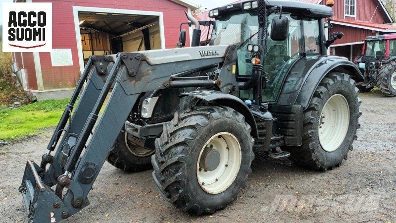 Valtra N163 VERSU Traktorit