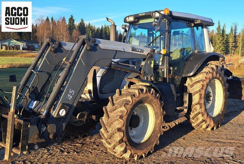 Valtra N92 Traktorit