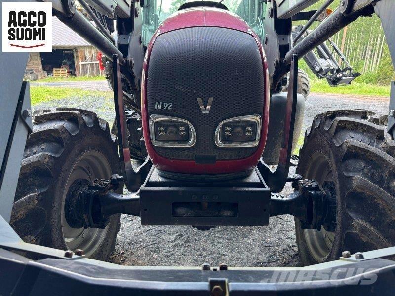 Valtra N92 Traktorit