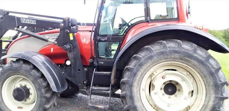 Valtra T130 HT Traktorit