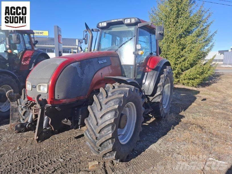 Valtra T150 Traktorit