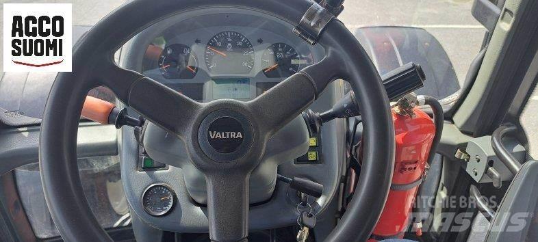 Valtra T151 A Traktorit