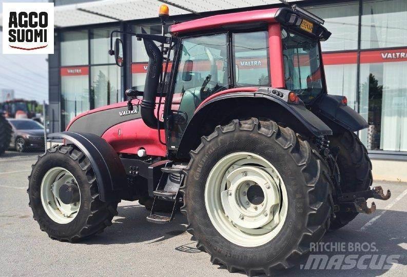 Valtra T151 A Traktorit