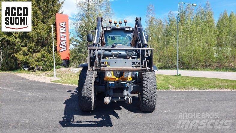 Valtra T153 H Traktorit