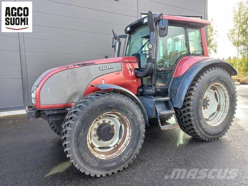 Valtra T170 Traktorit