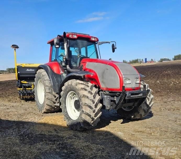 Valtra T180 Traktorit
