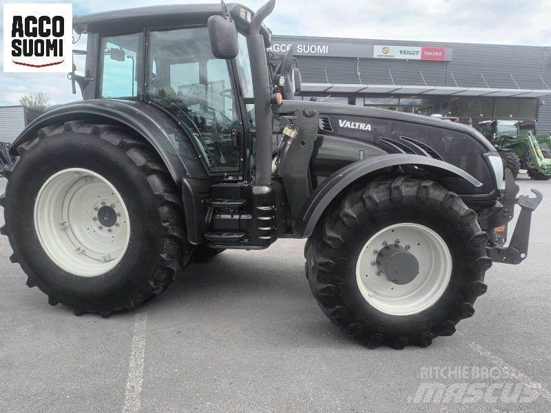Valtra T213 VERSU Traktorit