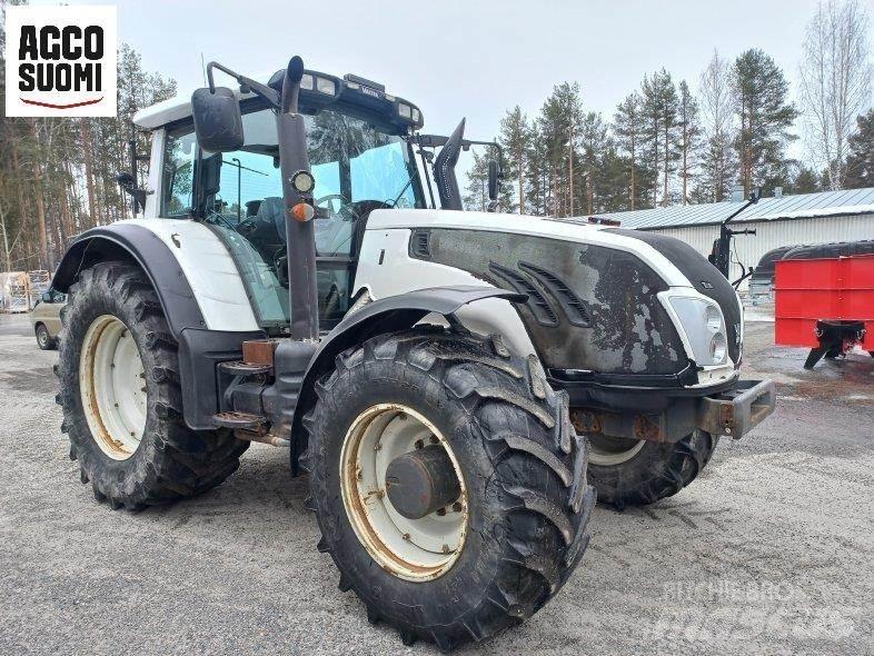 Valtra T213 VERSU Traktorit