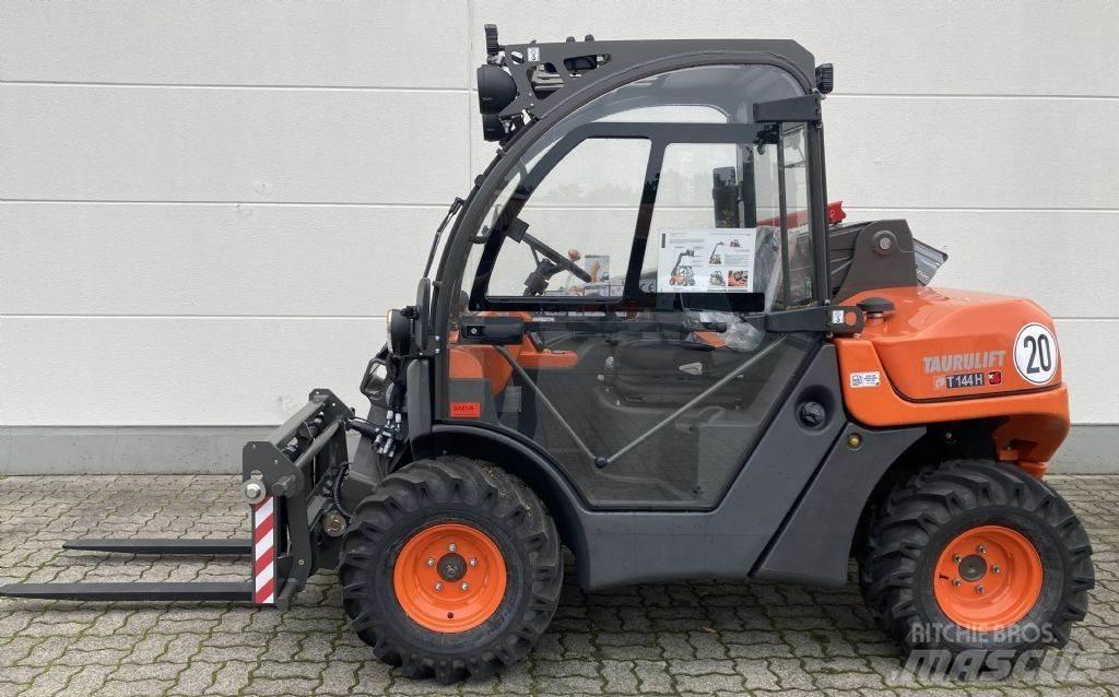Ausa T 144 H X4 Kurottajat
