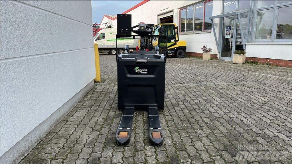 Hyster P 2.0 S Lavansiirtotrukit