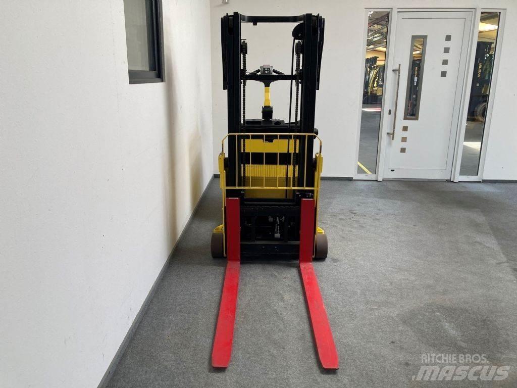 Hyster S 1.0 C Käyden ajettavat pinoamistrukit