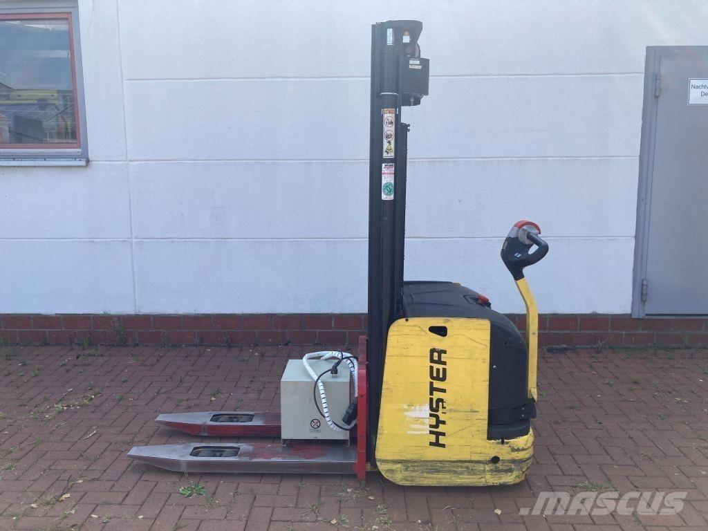 Hyster S 1.6 AC Käyden ajettavat pinoamistrukit